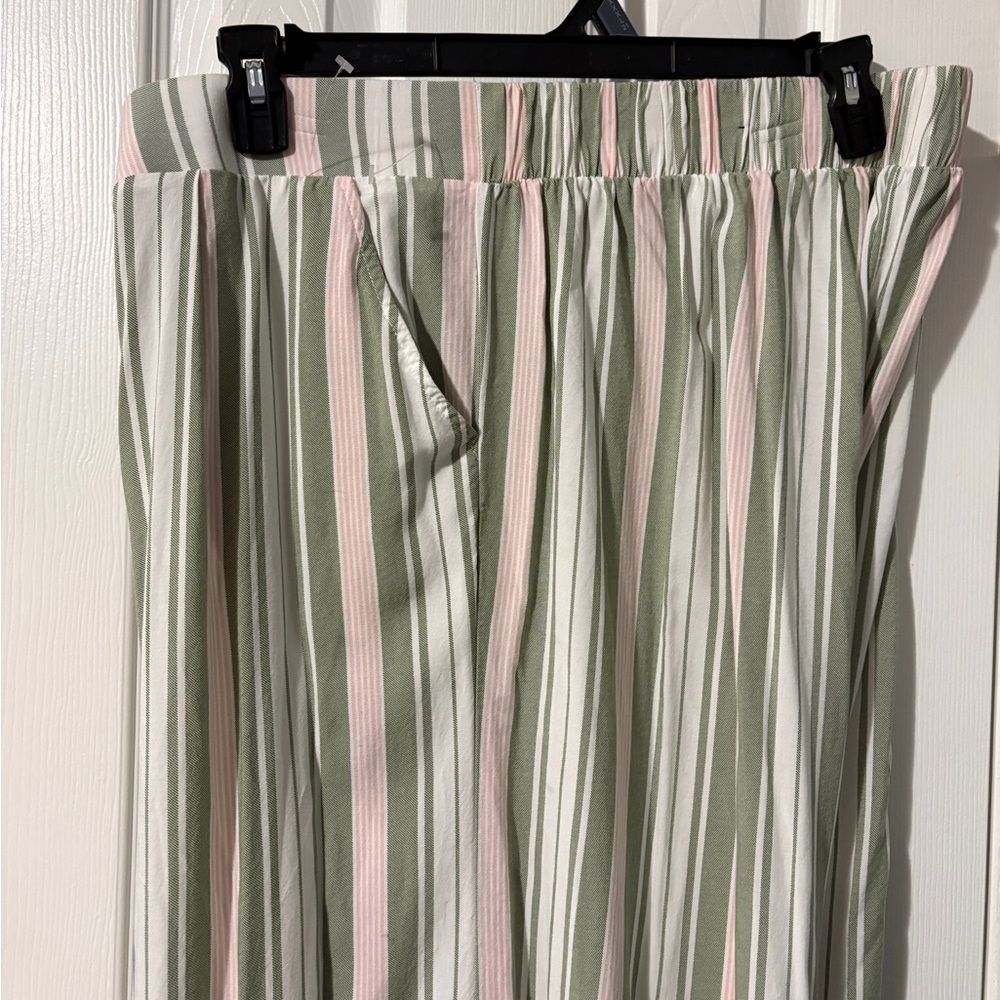 Torrid Striped matching pajama set size 3 - Picture 8 of 11